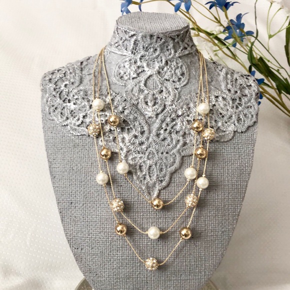 💕Beautiful 3 layers Pearl Necklaces by Dillard’s - Picture 2 of 8